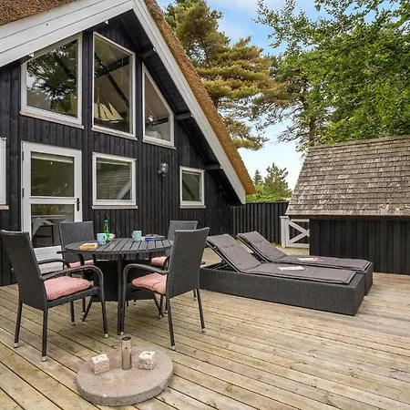 Lovely In Vaeggerlose With Kitchen Bøtø By